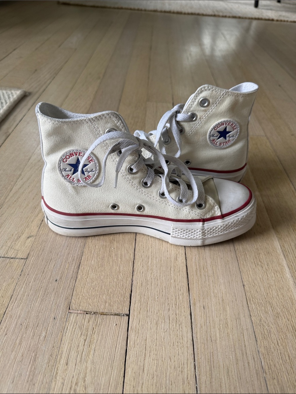 Converse High-Top Platform Sneaker size 5 women’s - Picture 5 of 8